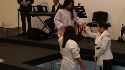 Dåb i Lai Baptist Church i Ringe påskedag